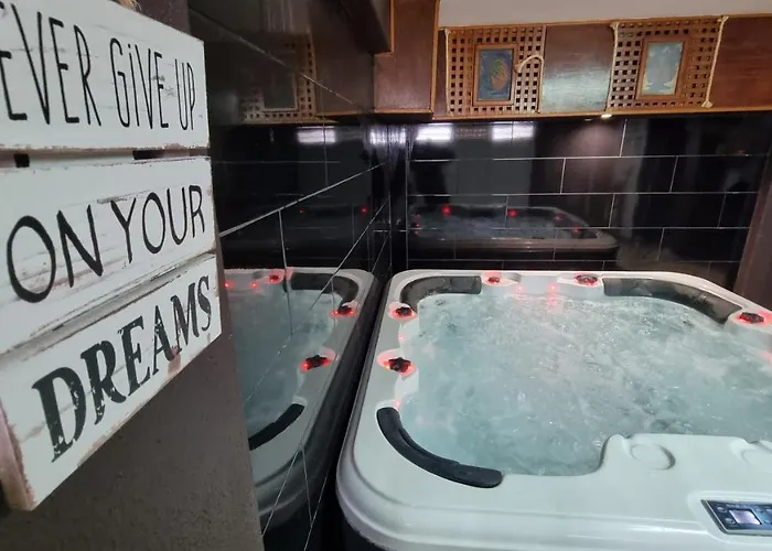 Summertime - Private Jacuzzi And Bikes, 800m