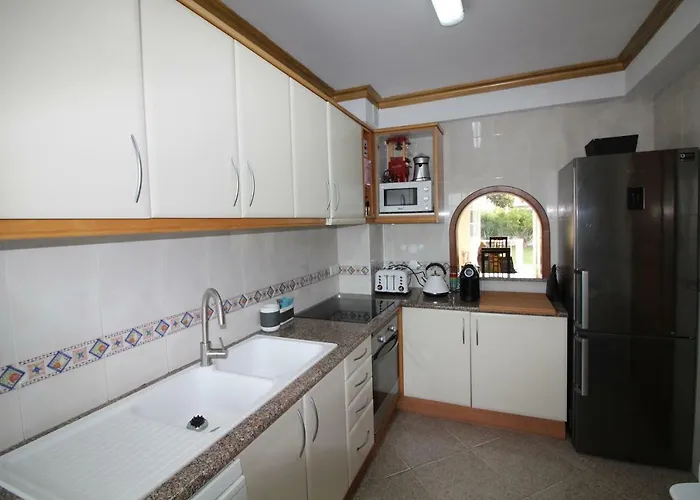 Summertime - Private Jacuzzi And Bikes, 800m Сasa de vacaciones Albufeira