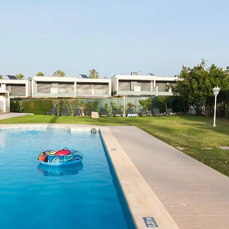 Summertime - Private Jacuzzi And Bikes, 800m Σπίτι διακοπών